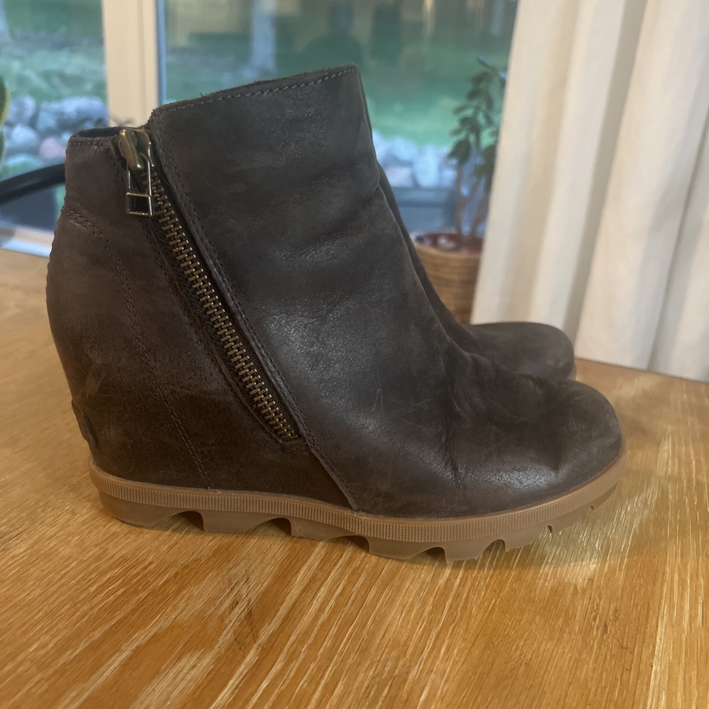Sorel Women's Joan‎ of Arctic Wedge II Zipper Brown Leather Boots US Size 7.5